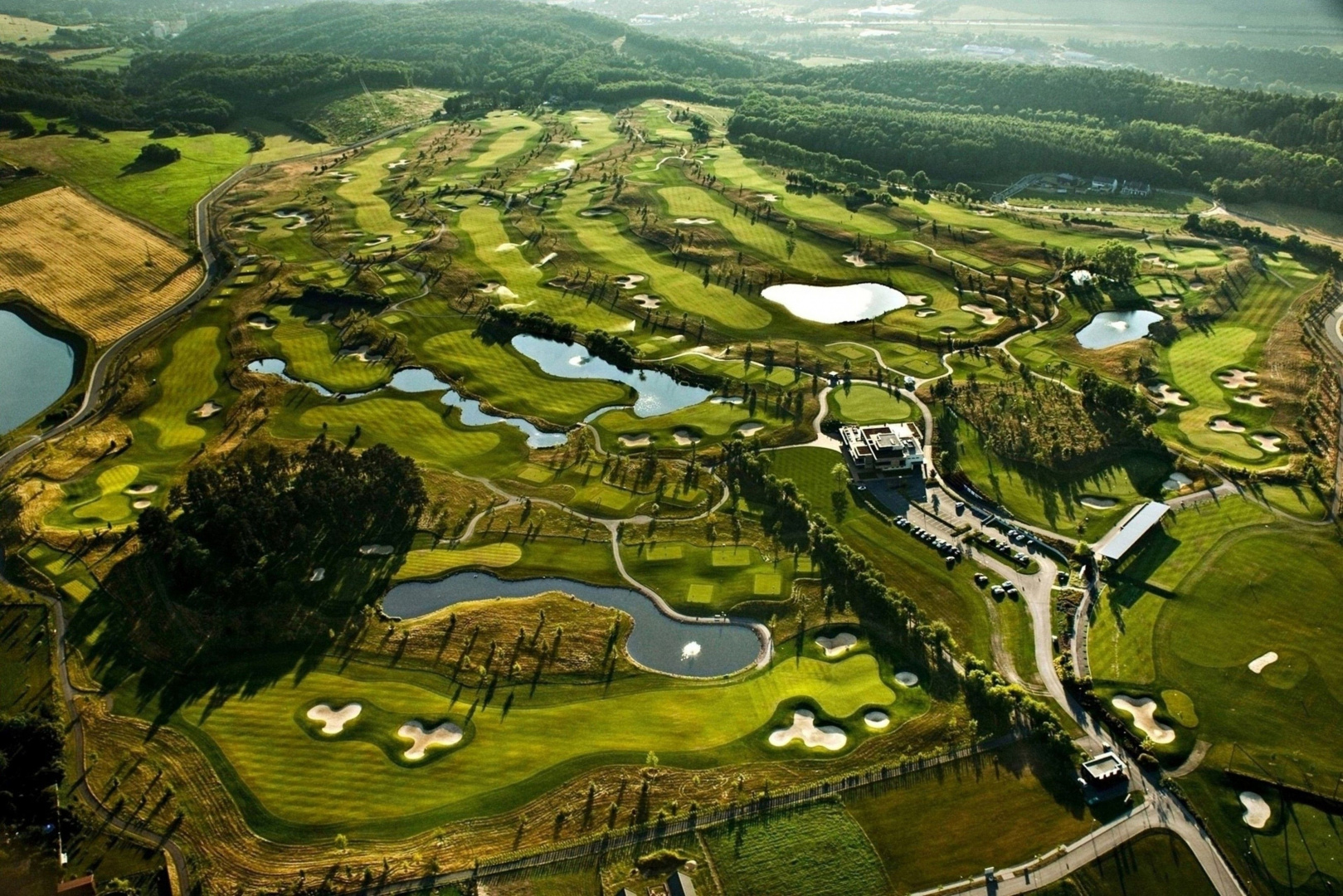 Tip na golf po české republice | Albatross Golf Resort | Vysoký Újezd | luxusní golfový resort | best of | relax, byznys, zábava | 